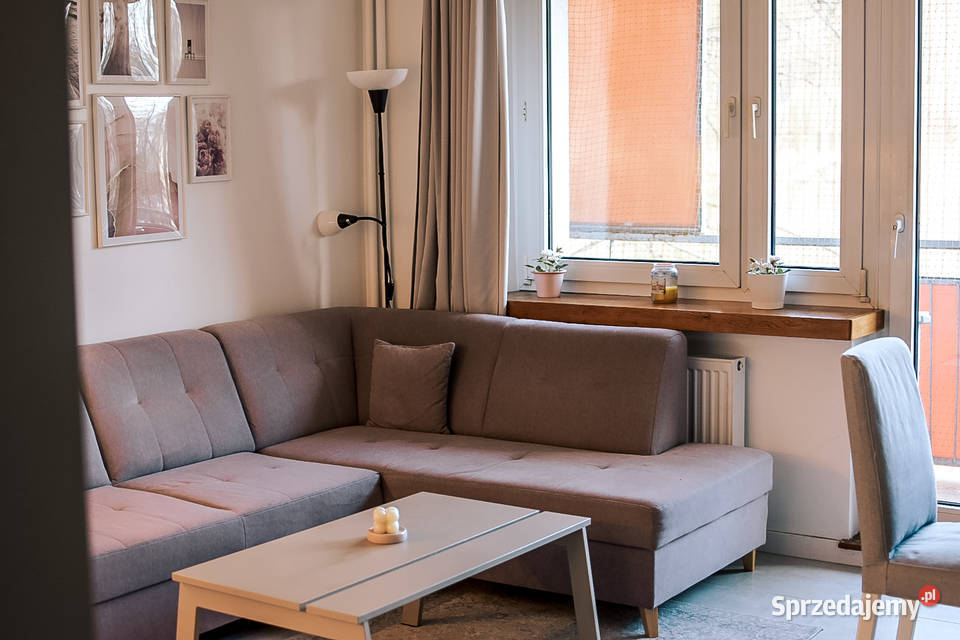 sprzedam BEZPOŚREDNIO os Sobieskiego 4 pokoje Rok budowy 1983 Poznań