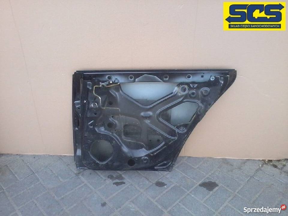 AUDI A4 B6 DRZWI PRAWE TYŁ TYLNE 0205 części blacharskie Bieleń