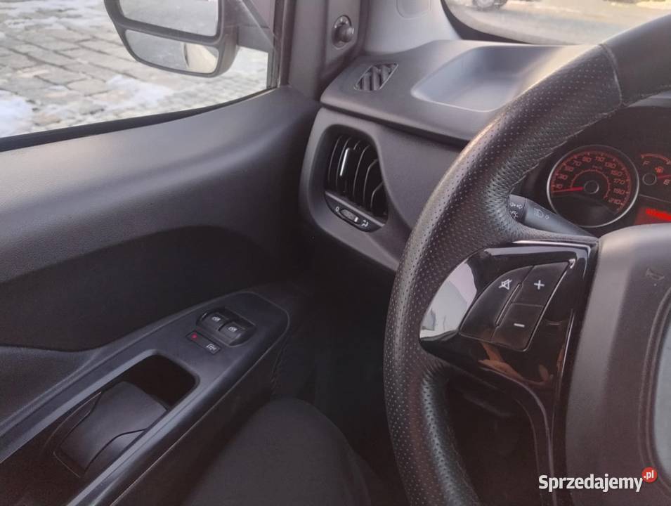 FIAT DOBLO 20 136 KONI 6 BIEGOW KLIMA CD ZADBANY manualna sprzedam