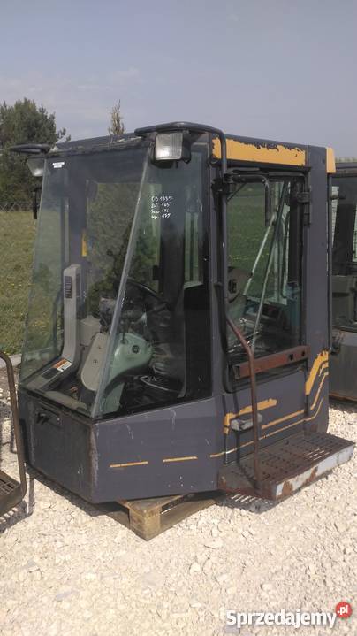 Kabina CASE 621C 721C SN 066 Kielce