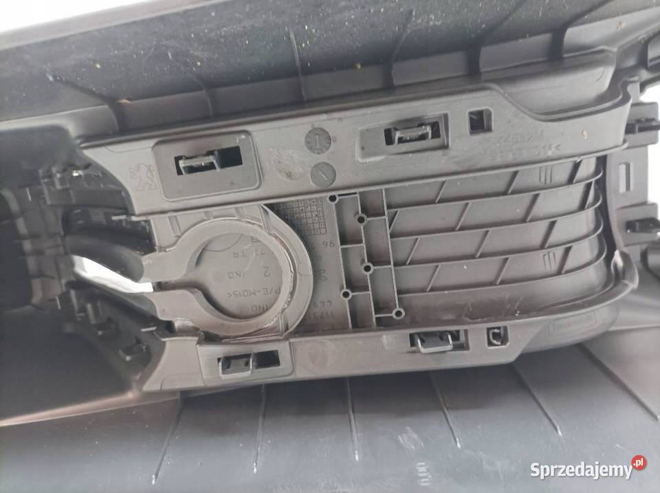 TUNEL ŚRODKOWY Peugeot 208 I 2012 osobowe