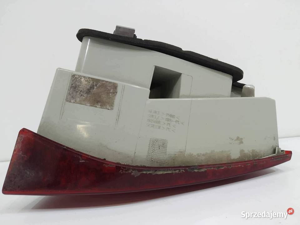 LAMPA TYŁ W KLAPĘ LEWA KOMBI T9 Peugeot 308 II
