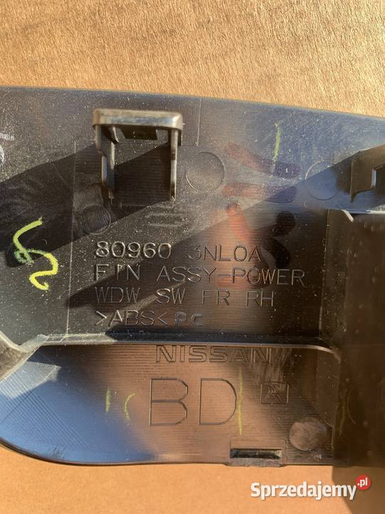 Przełącznik panel szyb prawy przód Nissan Leaf 2 Pleszew