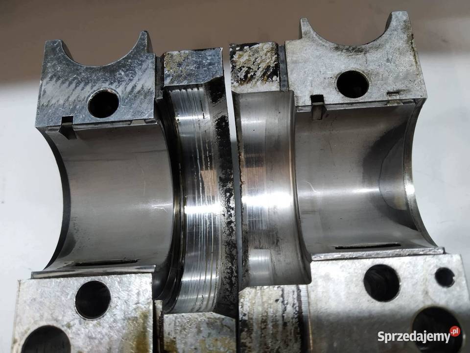 GŁOWICA KOMPLETNA 038103373R 19 TDI Skoda Głowice cylindrów sprzedam