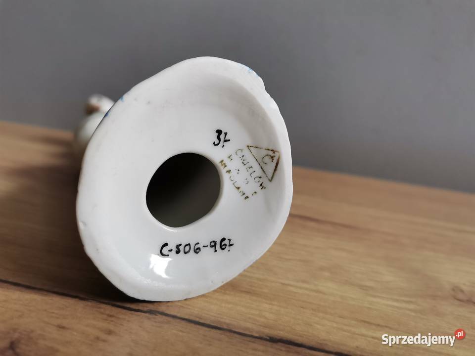 Stara figurka Grzybiarka porcelana Ćmielów PRL Katowice