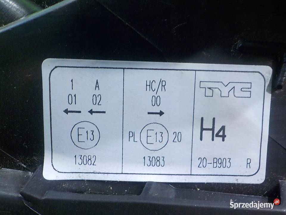 BERLINGO II III 16 HDI 10r lampa prawa przod osobowe Suków