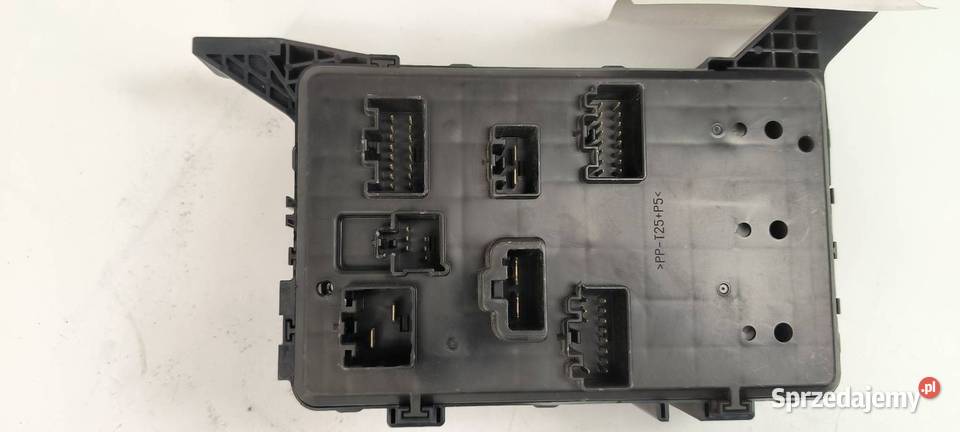 SKRZYNKA BEZPIECZNIKÓW FORD MONDEO MK3 Pozostałe sprzedam