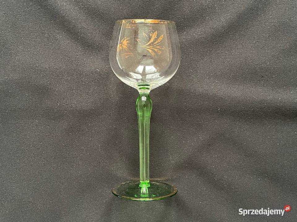 Szklana lampka do wina zielona nóżka stopka przezroczysty Kołobrzeg