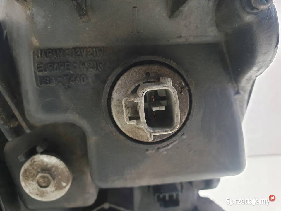 Suzuki Liana PRZEDNIA LAMPA PRAWA przód EUROPA Janów