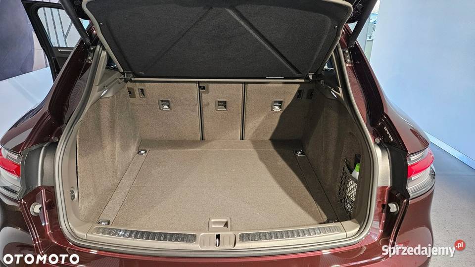 Porsche Macan Salon Polska faktura vat23 Warszawa