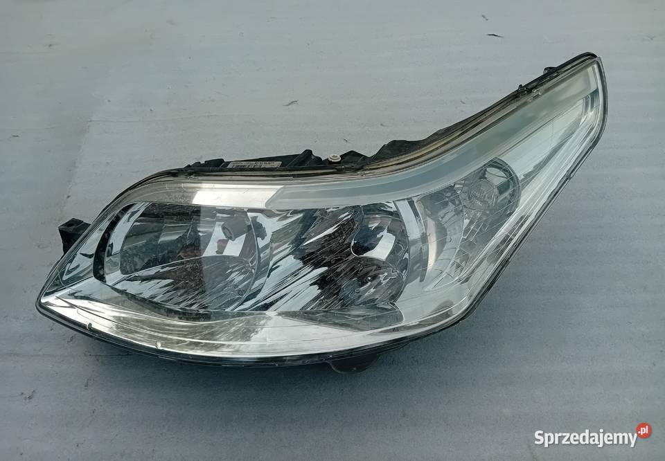 Citron C4 reflektor lampa lewy przód Przeźmierowo