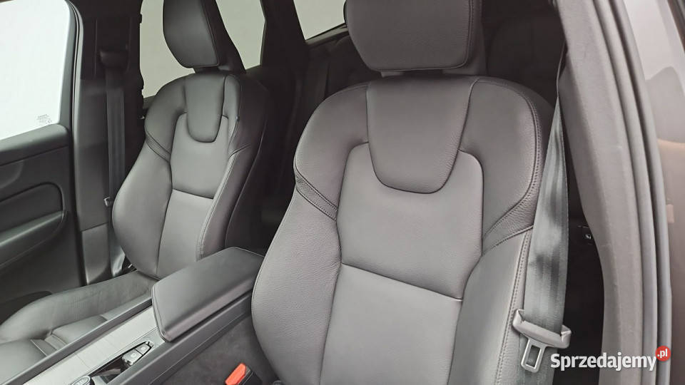 Volvo XC 60 B4 D AWD Plus Dark aut Z Polskiego asystent pasa ruchu sprzedam