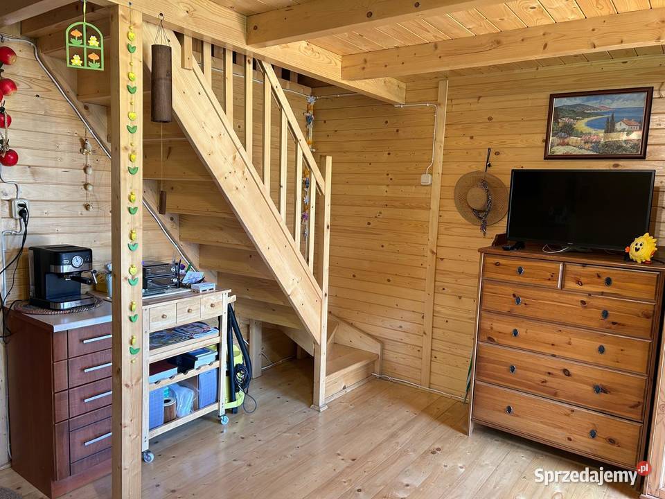 Drewniiany piękny domek 965m2 Hutki