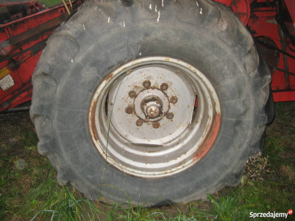 Massey Ferguson 530 360 m Perkins 6 TYP A6354 maszyny do zbioru roślin Koziegłowy