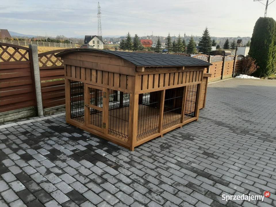 Kojec psa z budą Jordanów