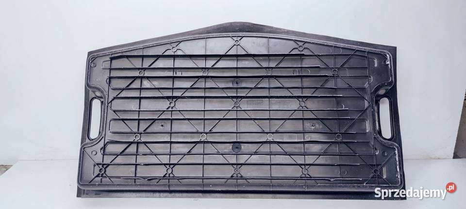 WNĘKA KOŁA ZAPASOWEGO MISA AUDI Q7 4L0864105B Przystajń