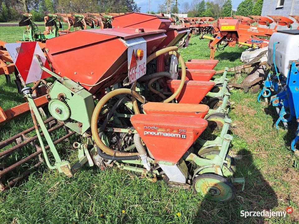 Siewnik do kukurydzy Pneumasem nieuszkodzony Lasek