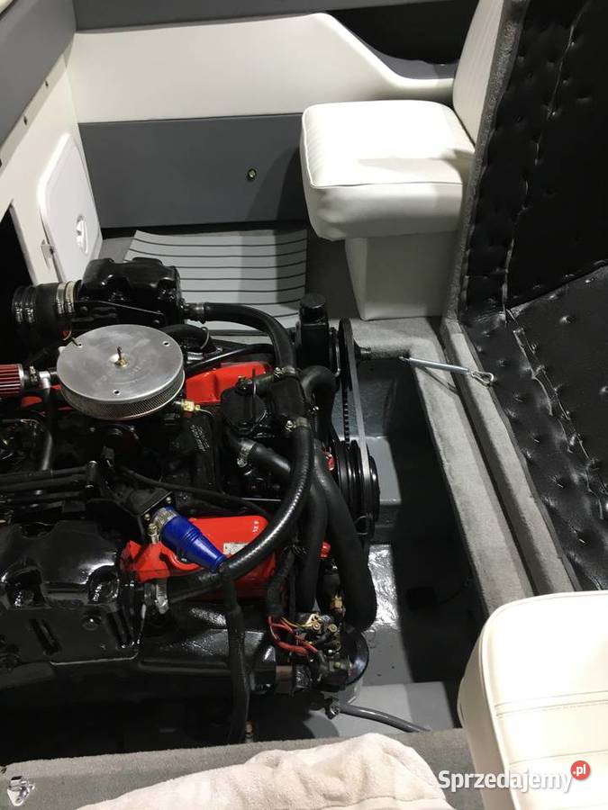 LARSON JACHT MOTOROWY Sporty wodne Lublin