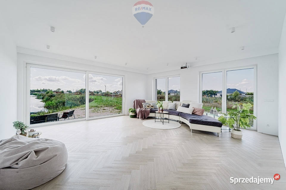 Nowoczesna willa z prywatną plażą Prądocin sprzedam