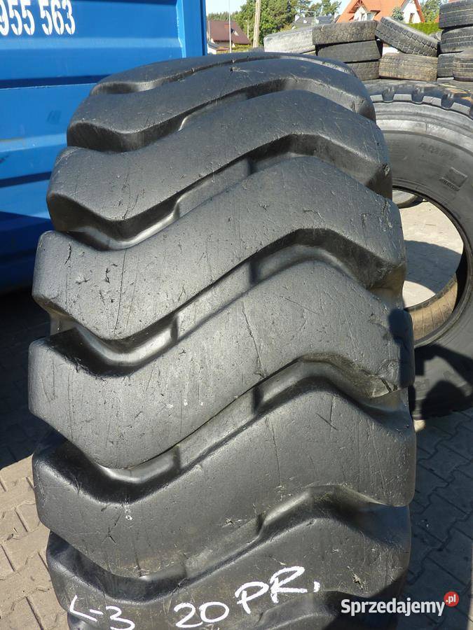 Opona używana przemysłowa 26525 265R25 KUMHO Zaścianki