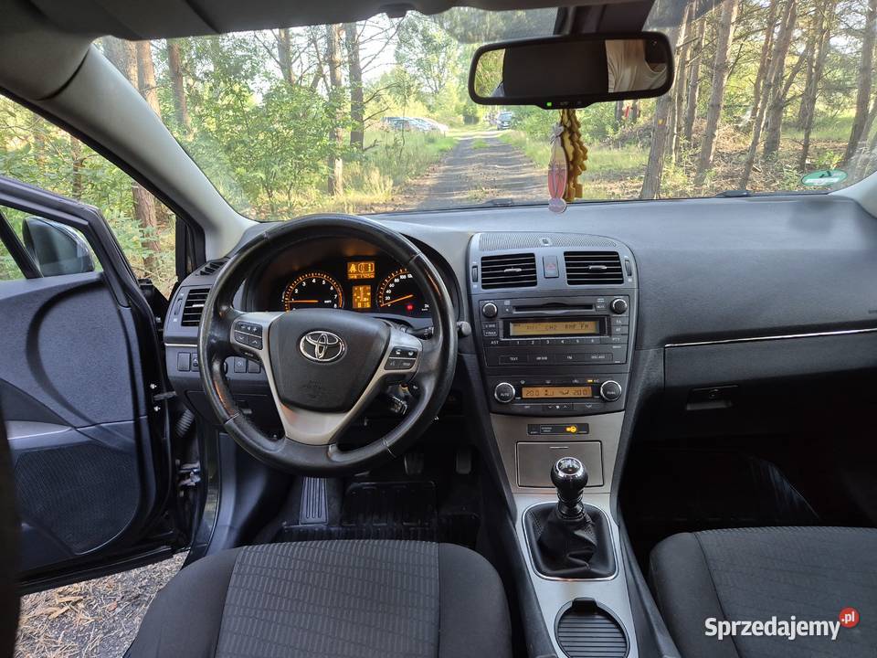 Toyota Avensis 18 benzyna 147 161 przebiegu Nowy manualna Skierniewice