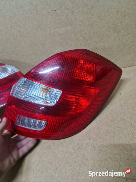 Skoda fabia 2 lift kombi lampa lewy prawy tył dolnośląskie