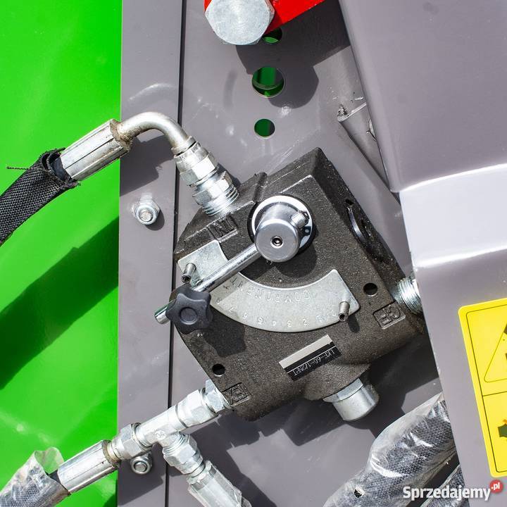 Rębak 20 na ciągnik podawanie hydrauliczne Dowóz małopolskie Sanoka