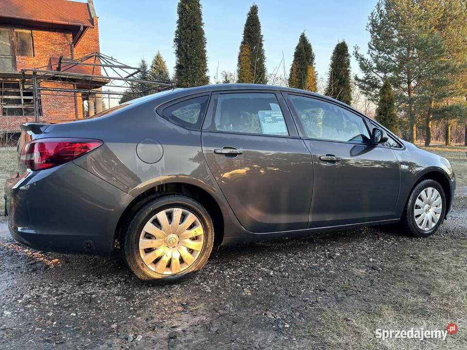 Opel Astra 16 Active nieuszkodzony