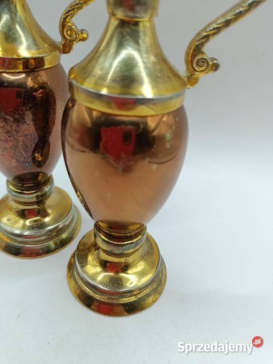 Metal dwa angielskie dzbanki wazony z głową lubelskie Zamość