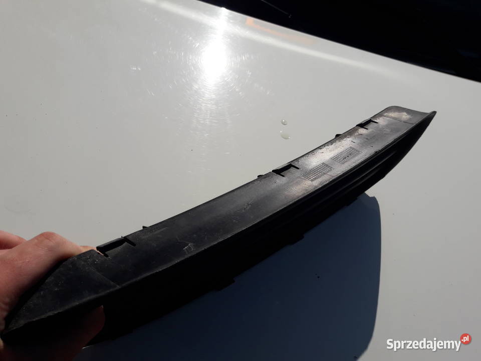kratka zaślepka halogenu prawa skoda octavia