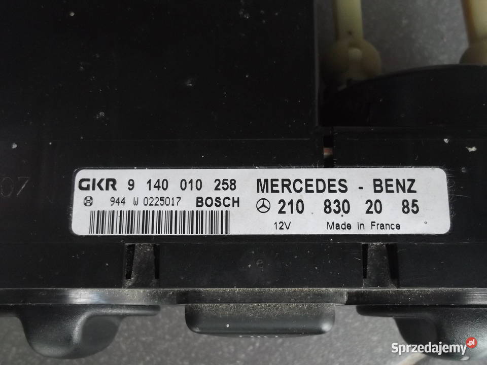 Panel nawiewu Mercedes W202 2108302085 Warkały