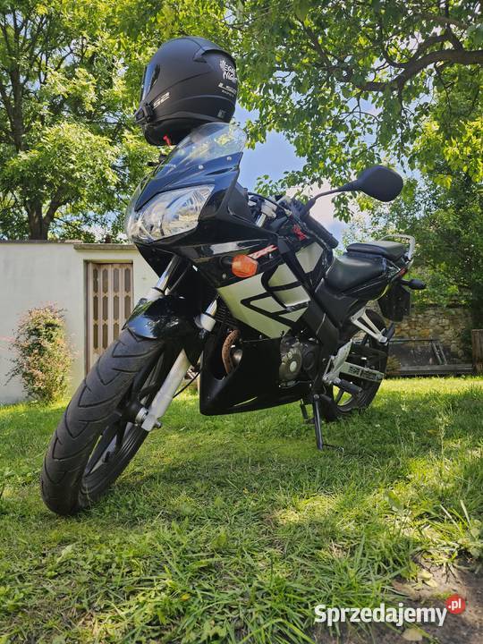 SprzedamZAMIENIE zadbaną Honde CBR 125CCM bagażnik Zawiercie sprzedam