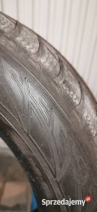 Opony zimowe nokian suv 3 215 60 17 Samochodowe