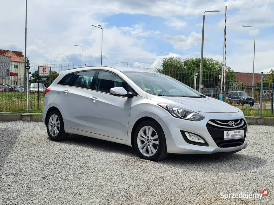 Hyundai i30 Klimatyzacja Led Kamera Halogeny komputer pokładowy i30