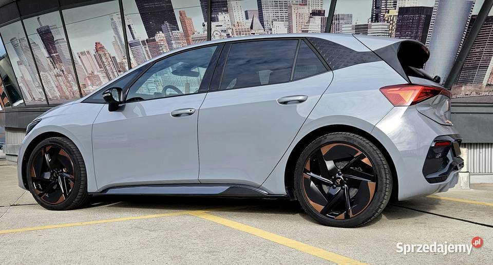 Cupra Born 231 pełna HUD Masaże szklany dach Łódź