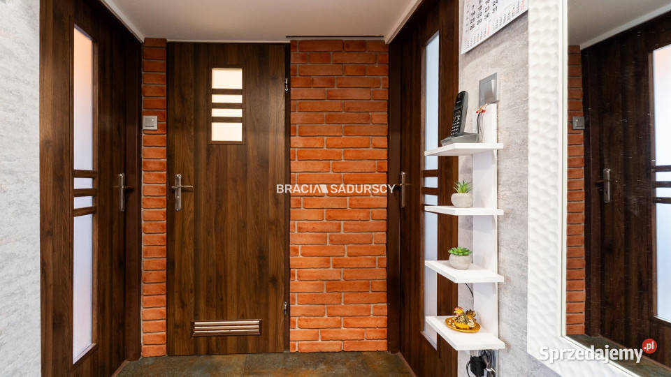 sprzedaży kamienicy Kraków Płaszowska 300m2