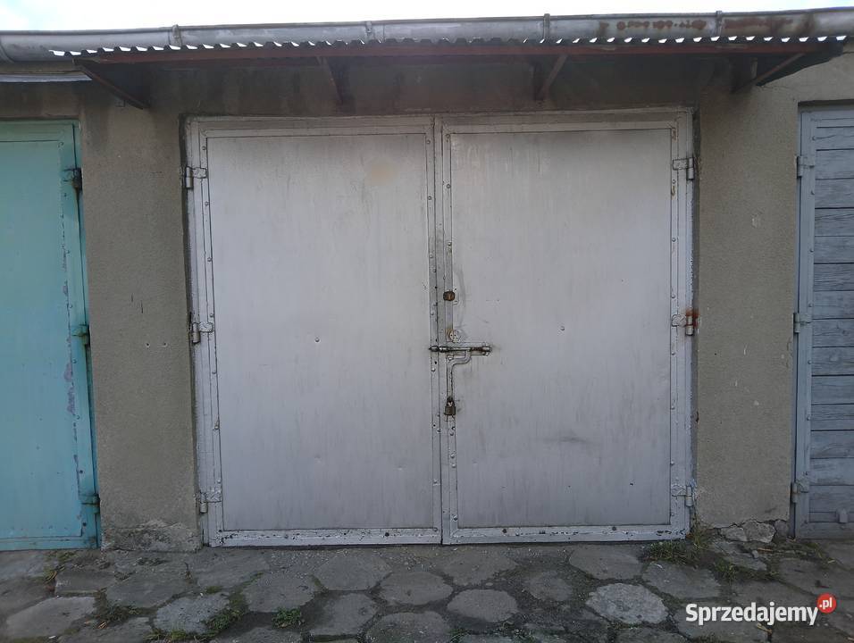 Garaż murowany w centrum w budynku