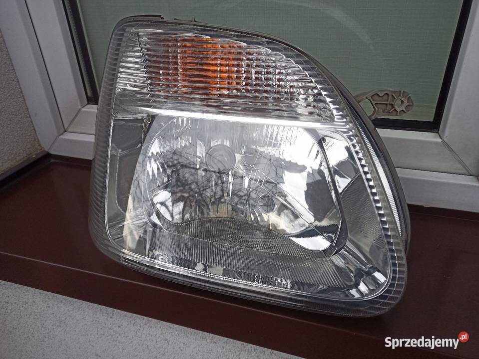 Opel Agila A Suzuki Wagon R lampa przednia prawa Sieradz