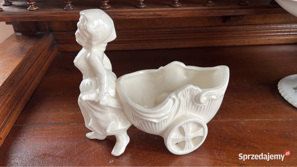 Figurka dziewczynki z wózkiem Gdańsk sprzedam