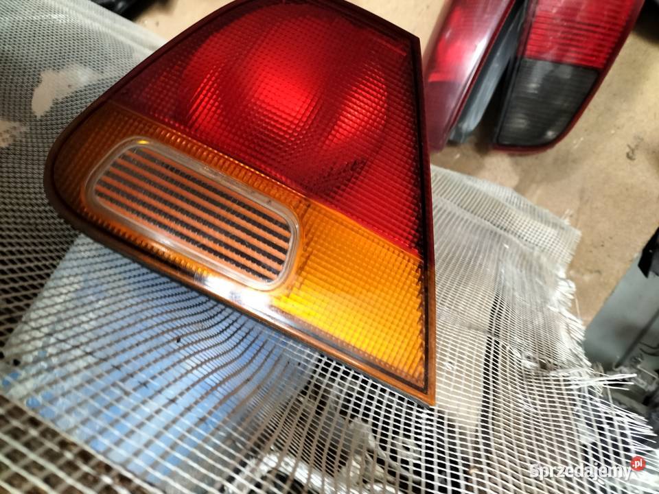 Mitsubishi Carisma LAMPA TYŁ TYLNA KLAPA Kamień-Kolonia sprzedam