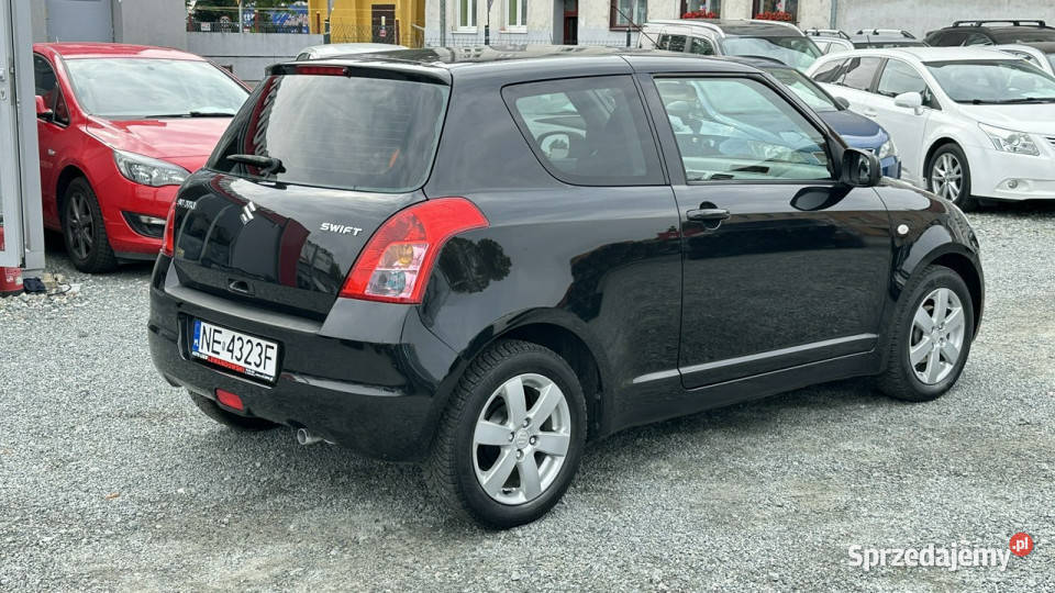 Suzuki Swift 15 Benzyna Moc 102 Zarejestrowany Elbląg