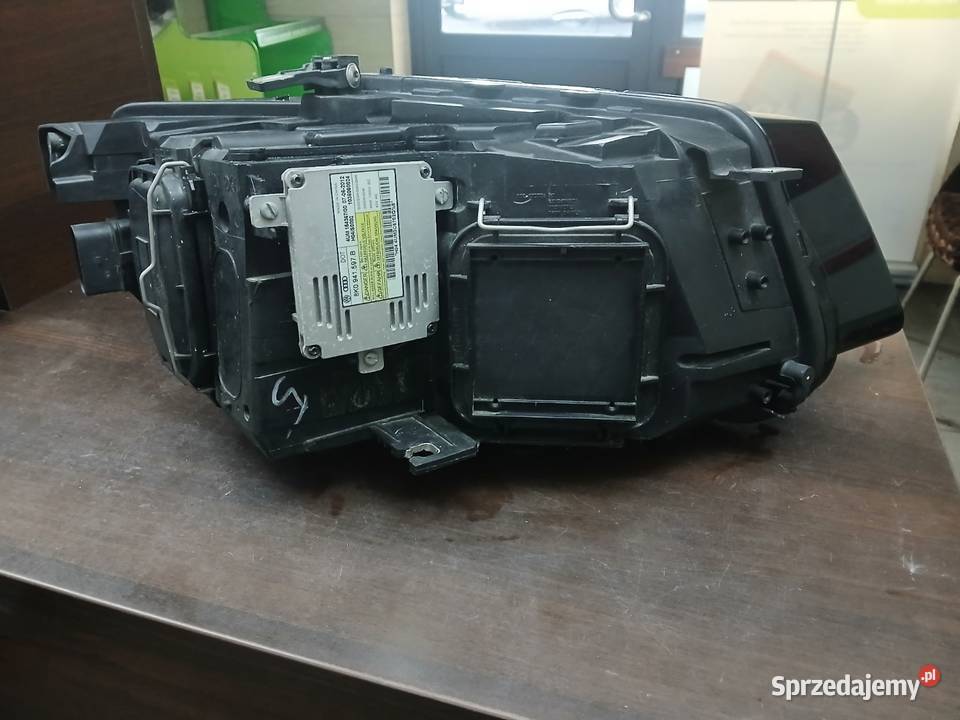 Reflektor przedni Xenon Audi A4 B8 kompletny Korczyna