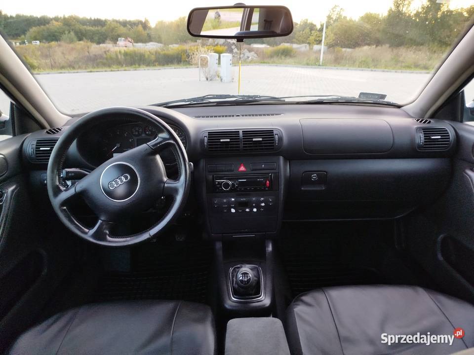 A3 8L 16 Benzyna 2003 5 drzwi Jeden właściciel sprowadzony