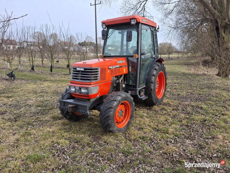 Ciągnik sadowniczy Kubota M8200 narrow sprzedam