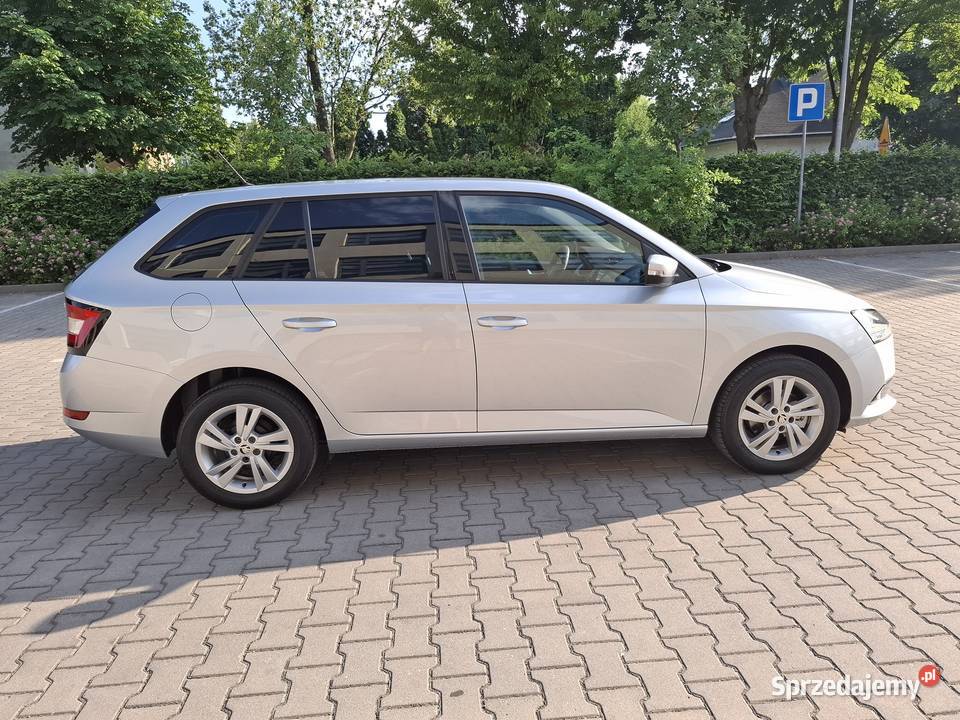 Pierwszy właścicieloryginalny lakier Zarejestrowany w Polsce Fabia Kielce sprzedam