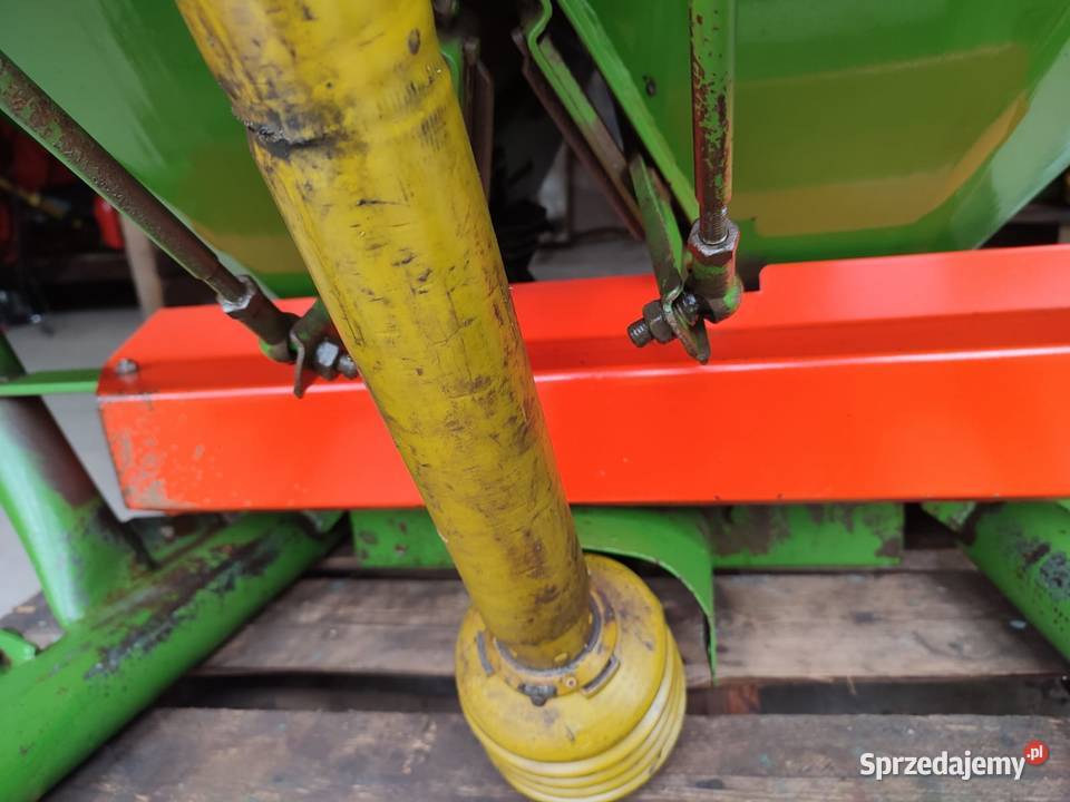 Rozsiewacz nawozów Amazone F 804 F 1000 L kuhn Przemęt