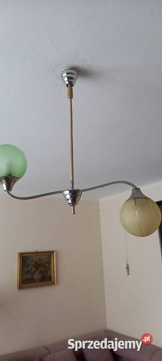 Dwuramienny żyrandol z kloszami w stylu Art Deco łódzkie Skierniewice
