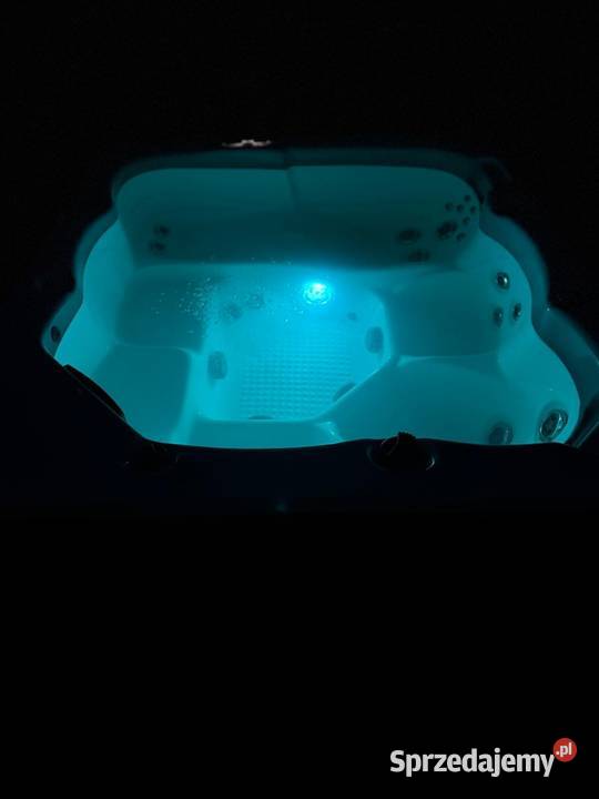 Jacuzzi ogrodowe całoroczne Balboa 210x215