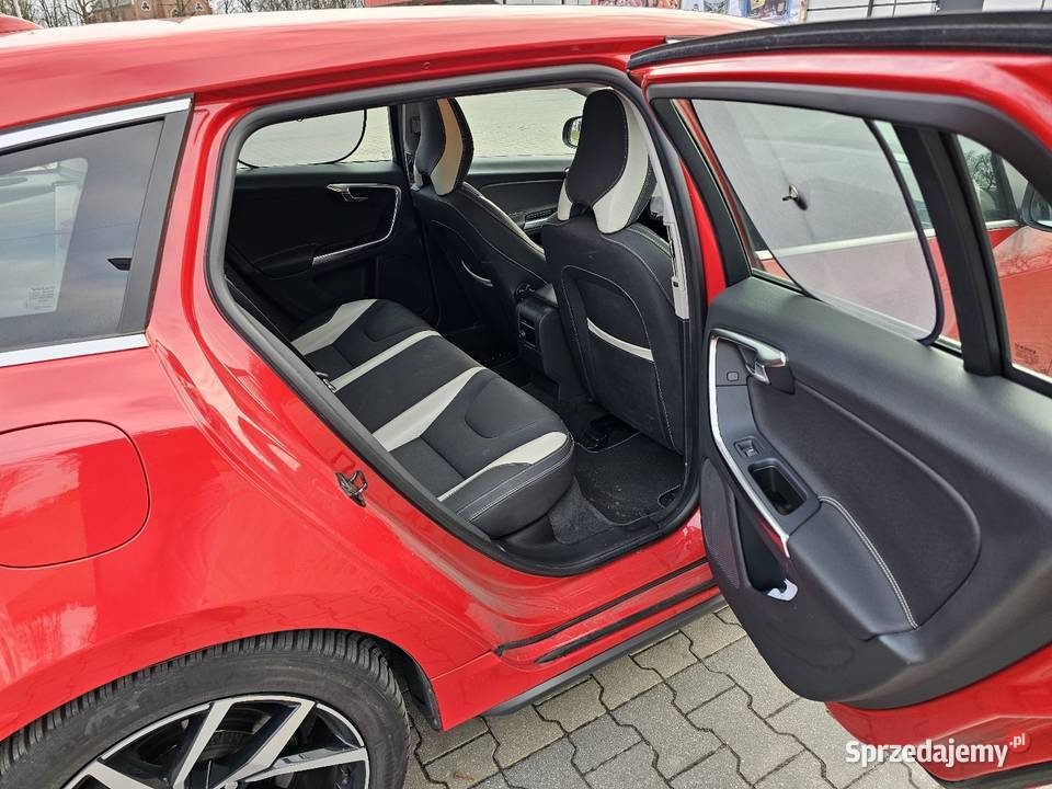 Volvo V60 30 T6 AWD RDESIGN z LPG