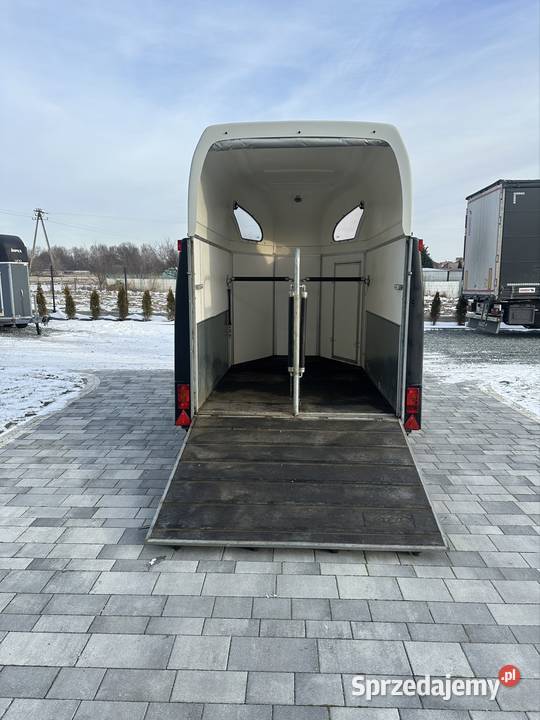 Przyczepa do przewozu 2 koni dmc 2000